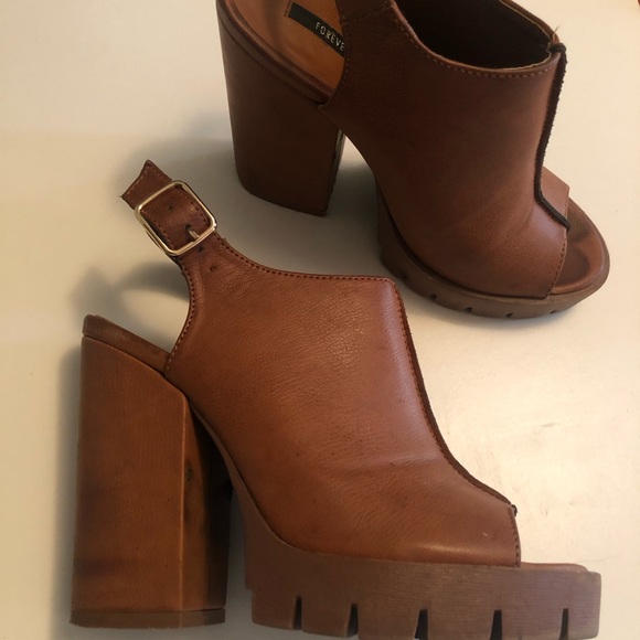 Platform Sandal - Picture 1 of 5